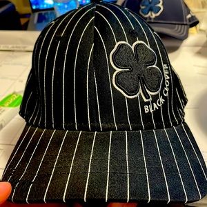 Black Clover black pinstriped fitted golf hat size l/xl